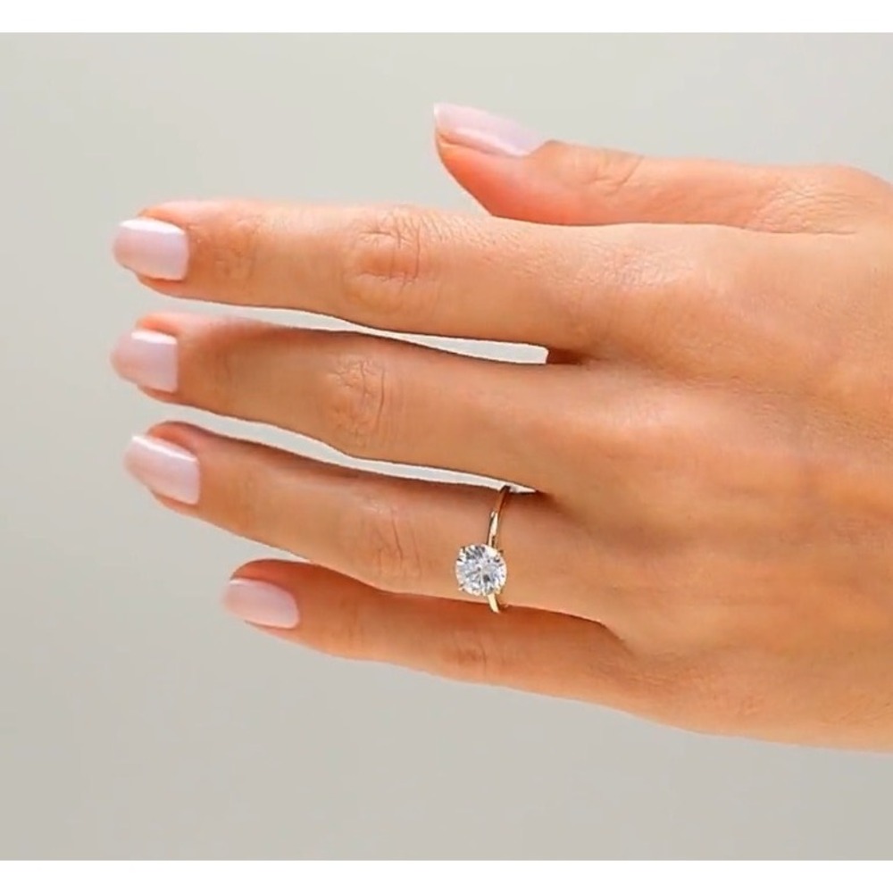 Sparkling 2 Ct Solitaire Ring |‎ 14k Yellow Gold Plated 925 Silver